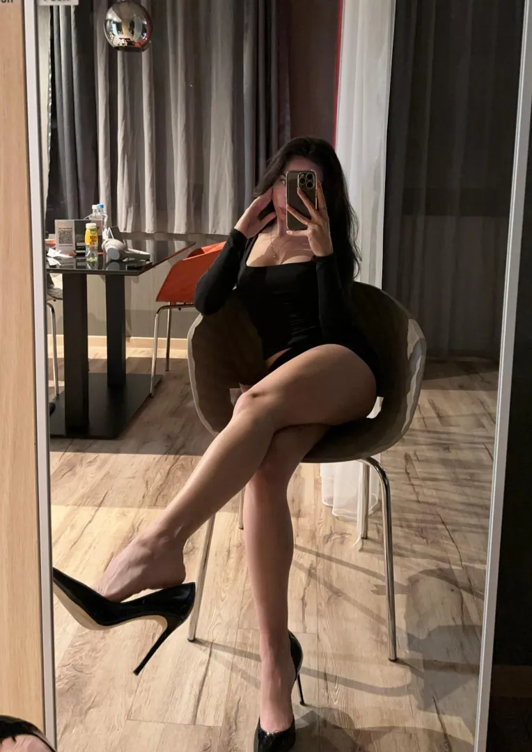 I want u on ur knees, emptying ur wallet