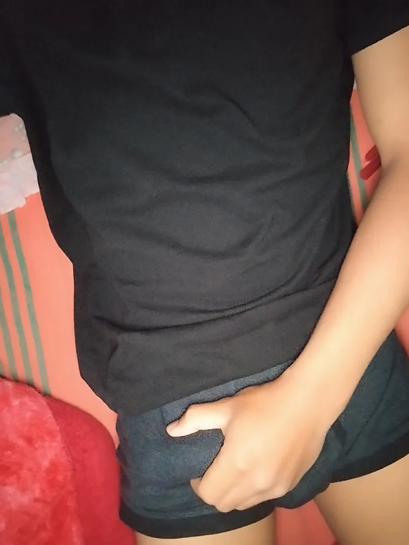 Laying in the bad pretty bored