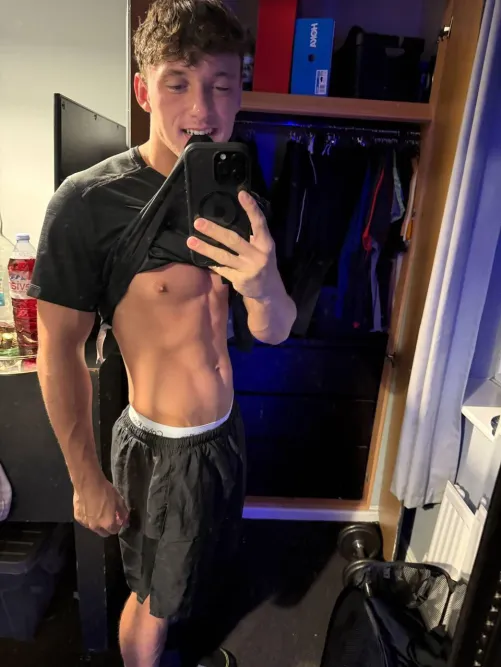 Looking for gym bros