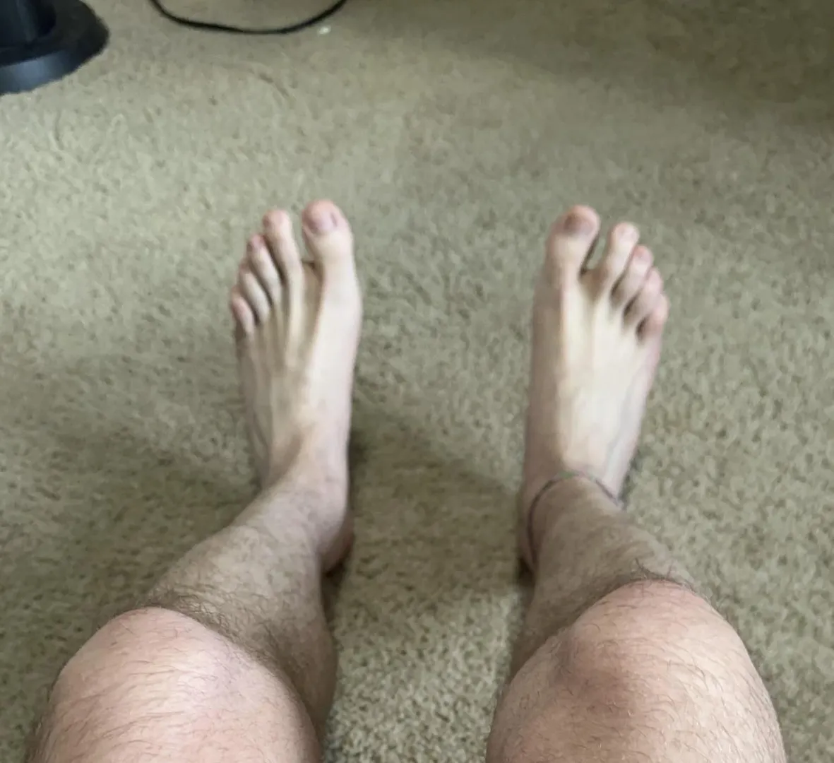 Looking for some feet to worship or a foot dom, hmu 24 in idaho, looking for OR,ID,UT
