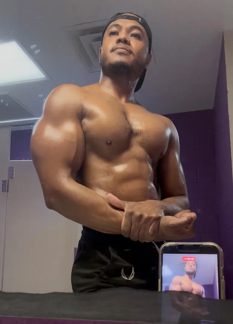 Raleigh, NC Muscle Bromance