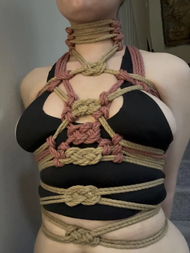 Self tie with double coin knots