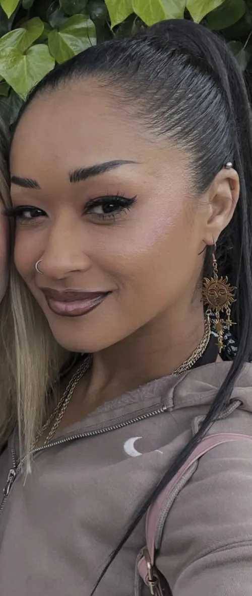 She is incredibly gorgeous