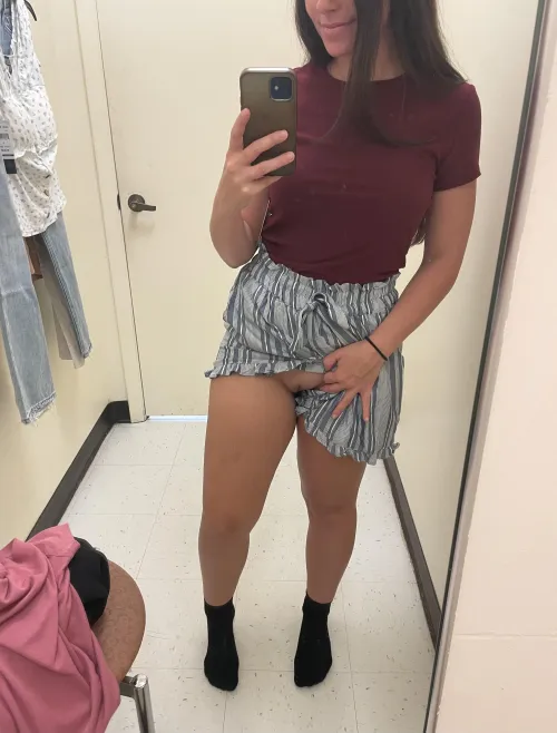 Shorts to the side
