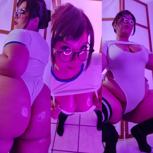 Sporty and oiled cosplay  by Kimikosplayx