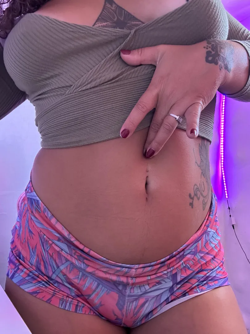 Sunday ends, relaxed but happy. I've eaten too much and my tummy knows it.