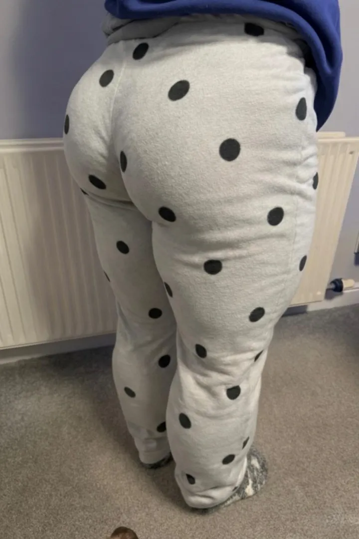 There should be a subreddit for seam splitting thick