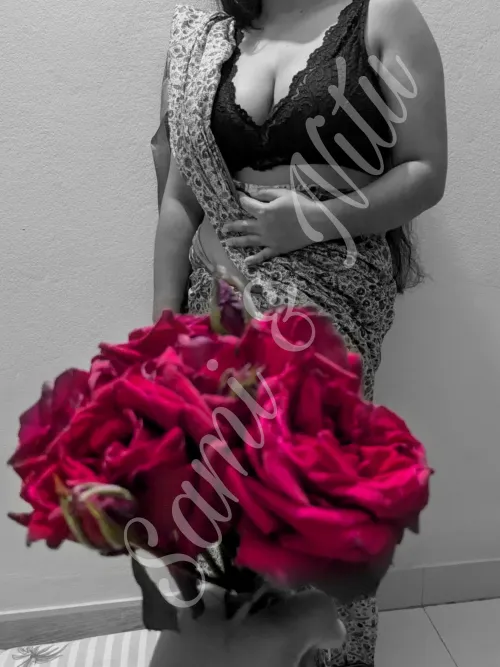 তোমার স্তনের বোটায় মৃগনাভীর সুগন্ধের পসরা। তোমার স্তনের দুলুনিতে ধরণী কেপে ওঠে থেকে থেকে।