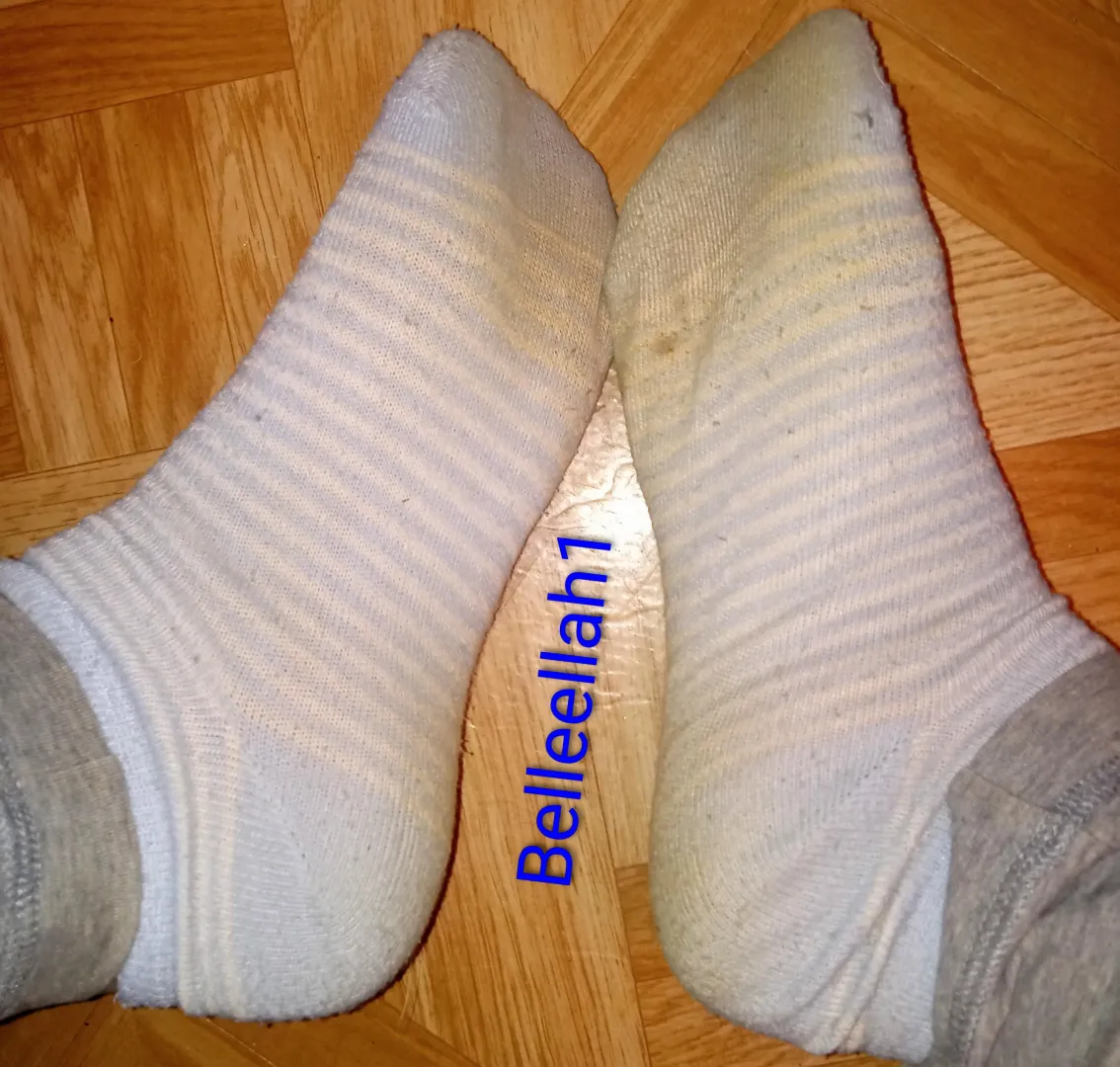 10 day worn socks ready to ship! Lots of sweaty workouts included in this wear. Message me to claim
