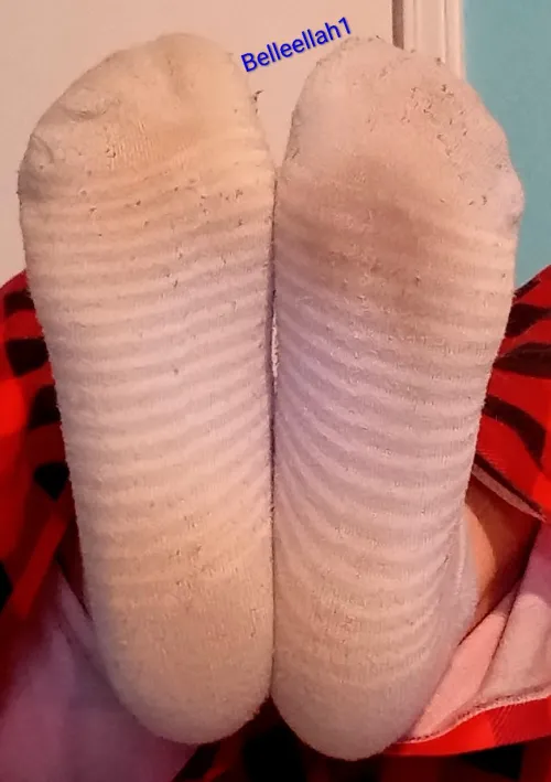 10 day worn socks ready to ship! Lots of sweaty workouts included in this wear. Message me to claim