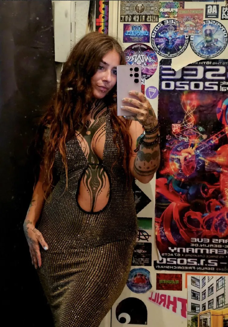 23f meet me and let’s find out