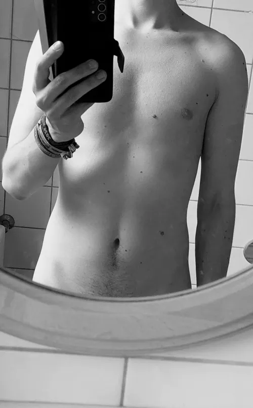 [24] Gefällt euch mein Körper? 