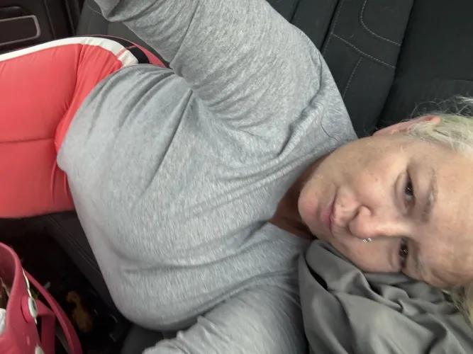 Being a back seat princess traveling thru North Carolina