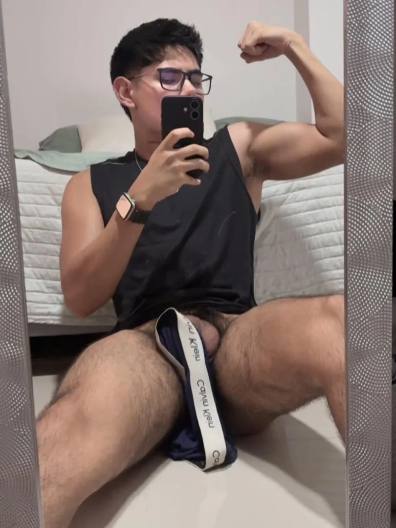 Custom content here! Dm me (no limits)