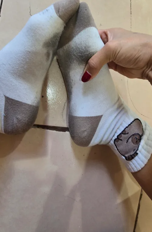 [F] The stinkiest pair I own