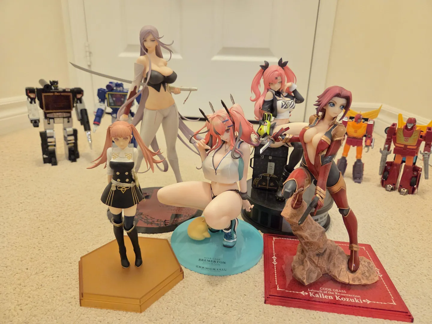 Getting all my pink haired ladies lined up for Valentine's day. Hilda, Yuko, Bremerton, Nicole and Kallen