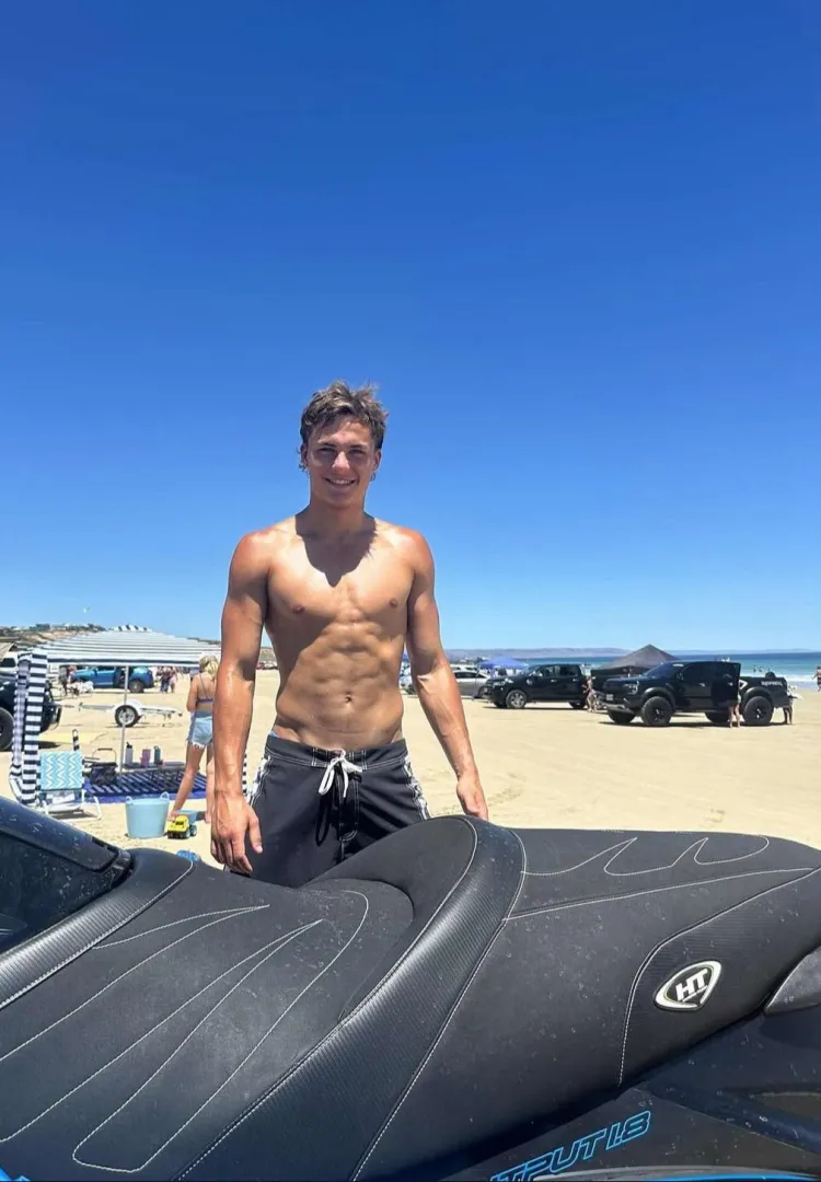 Looking for some fun in Melbourne M4F