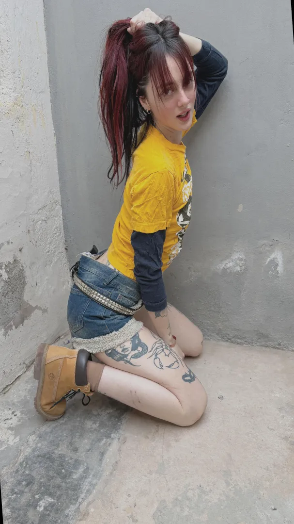 Low effort link-up if you’re close + can host lnsta only: ,lunarumes'