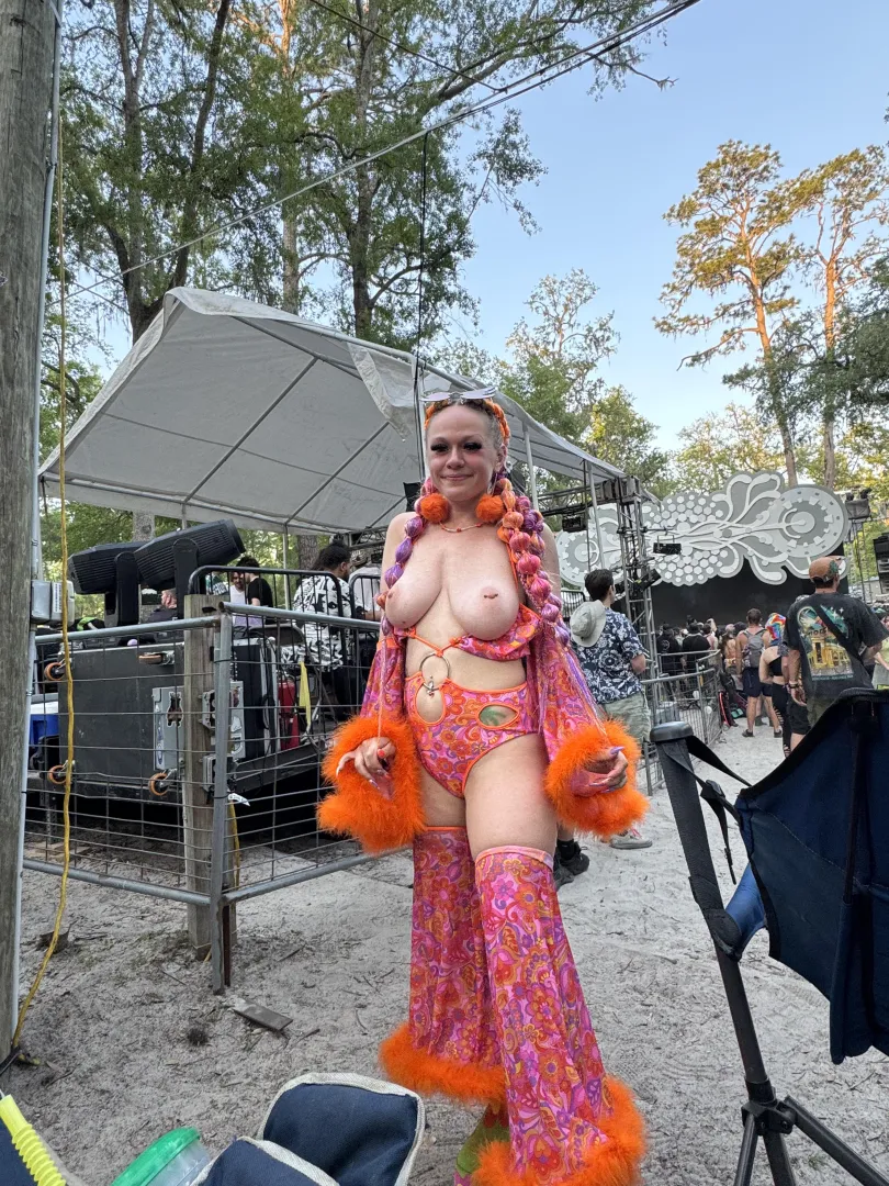 posting this hoping you love rave girls who love to show their titties