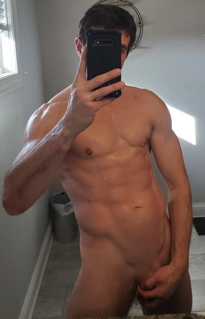 Solid workout today! Whos gonna wash me off now...? (41)