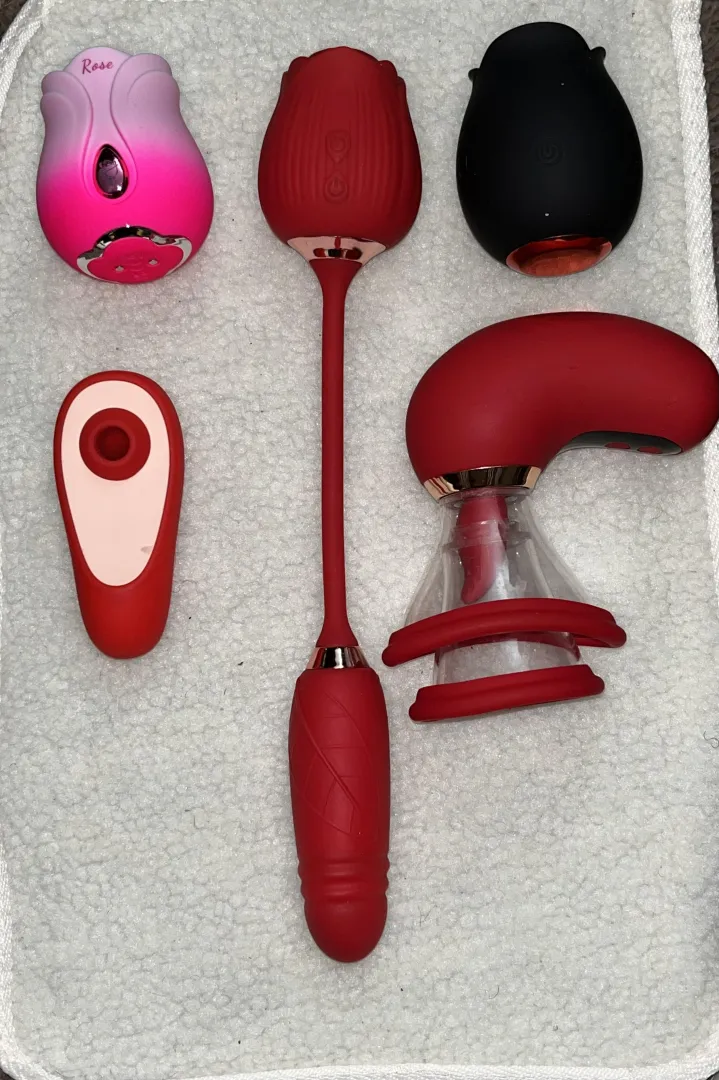 The clit sucker package