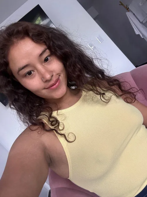 Your daily dose of latina charm [Return Our 3P Tools/Apps]