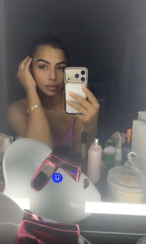 27 [F4M]….wanna be fucked in front of the mirror just to see your facial expressions, im dtf after work btw