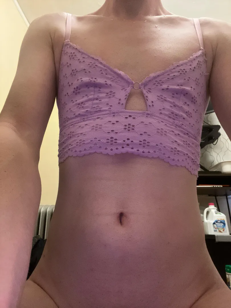 28 [S4A] #boston - sissy looking for regular dom/ domme