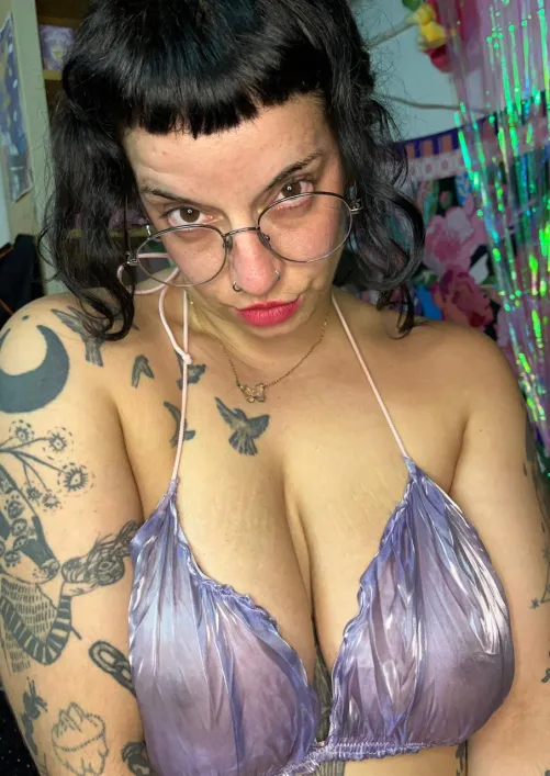 A pathetic tiny pennis like yours will never even touch a girl like me