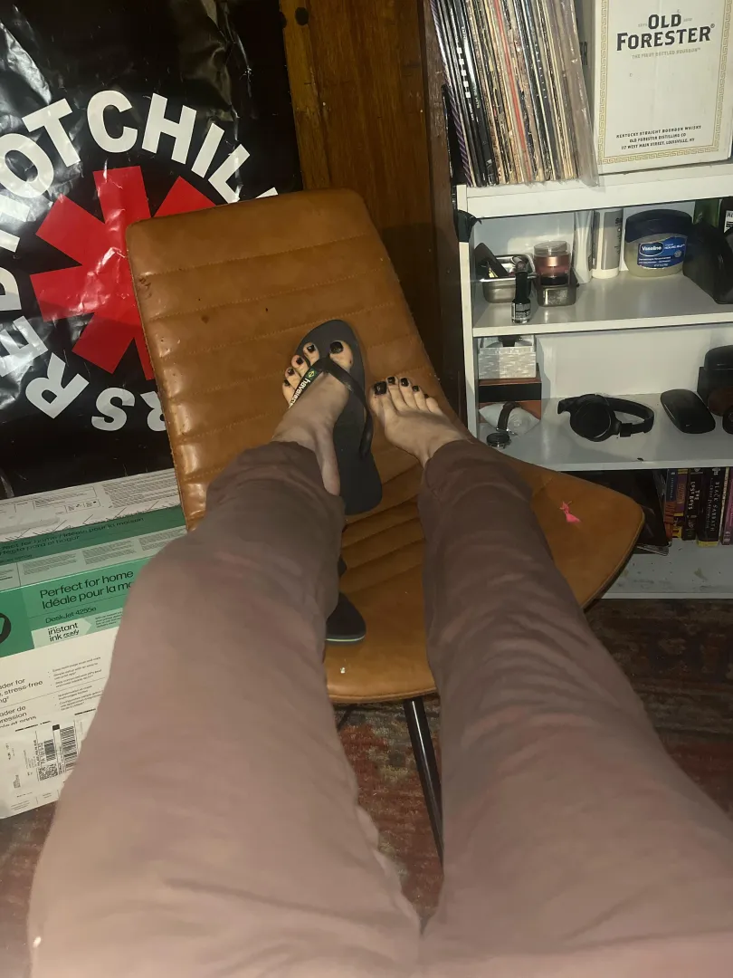 Black femboys toes in sandals