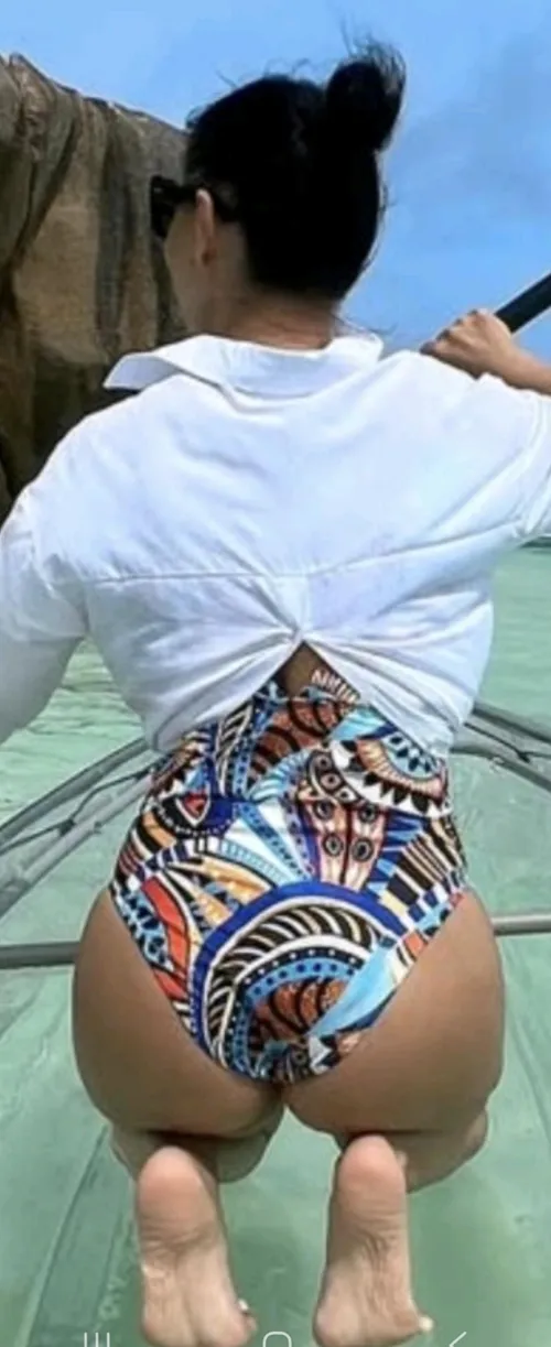 Domna Mantea ne tratează cu spatele