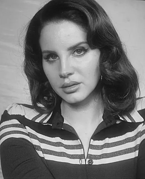 Face of an absolute goddess