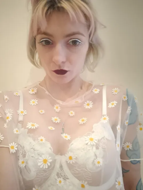 Hiya I'm Lily from London