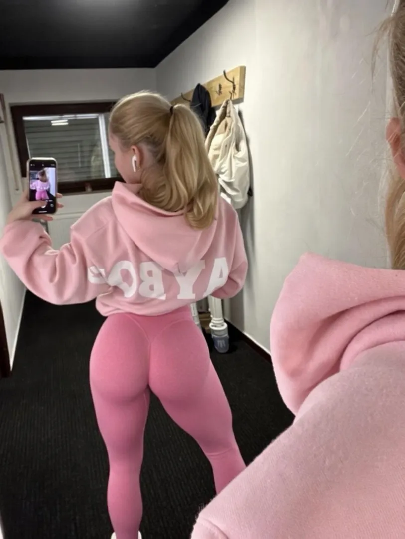 I wish that even my gym could be pink..