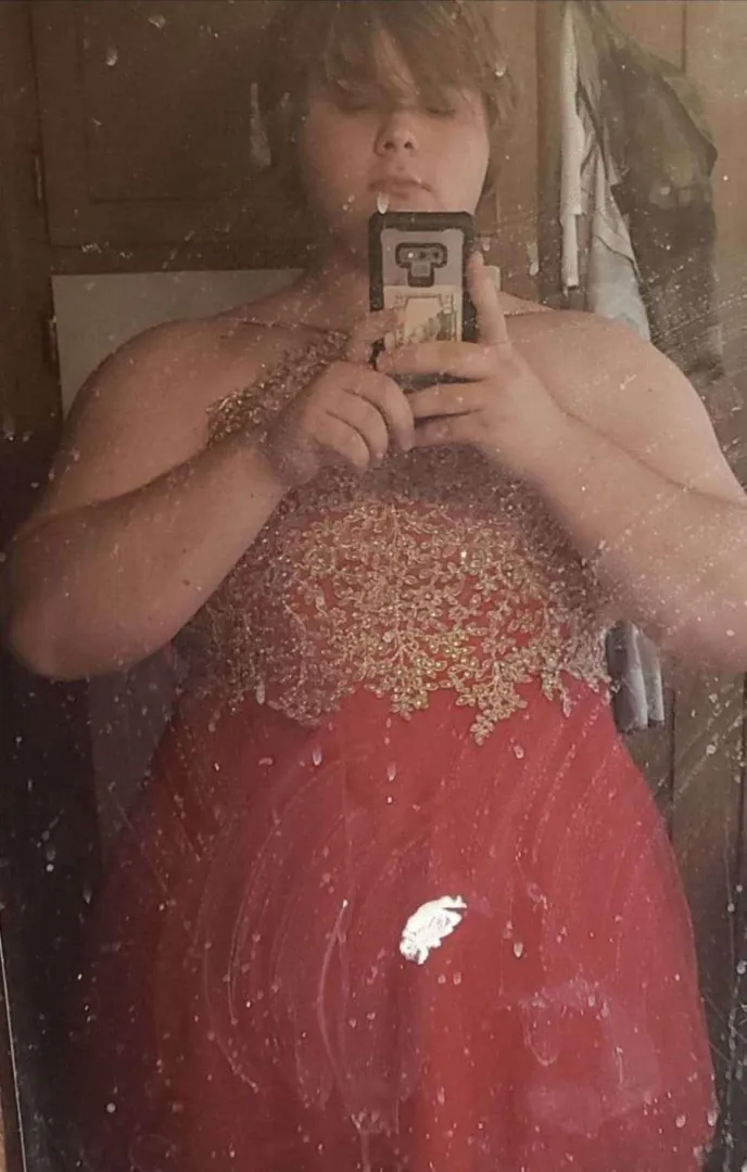 Looking for a dom im 20yrs old