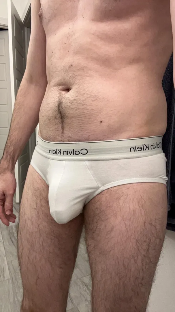 My bf is asleep next to me. Why can’t I stop thinking about sucking other alpha cock? 