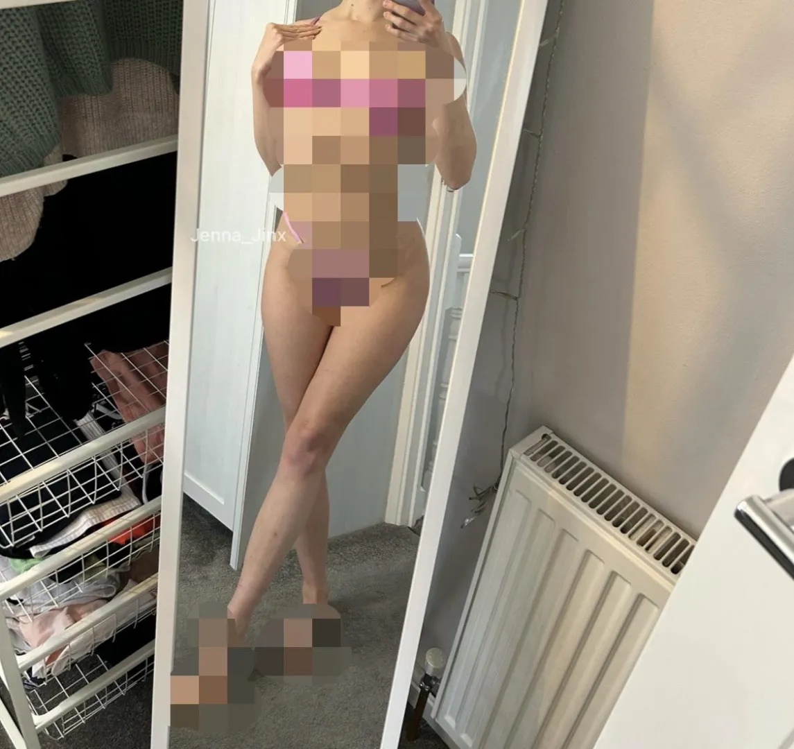 Pump and goon to my pretty pixels