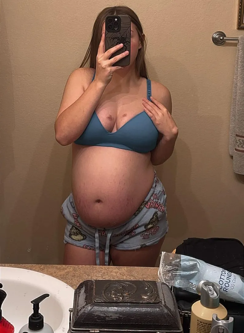 Sending nudes to the first 77 lucky guys who just say Yes here now! ;)