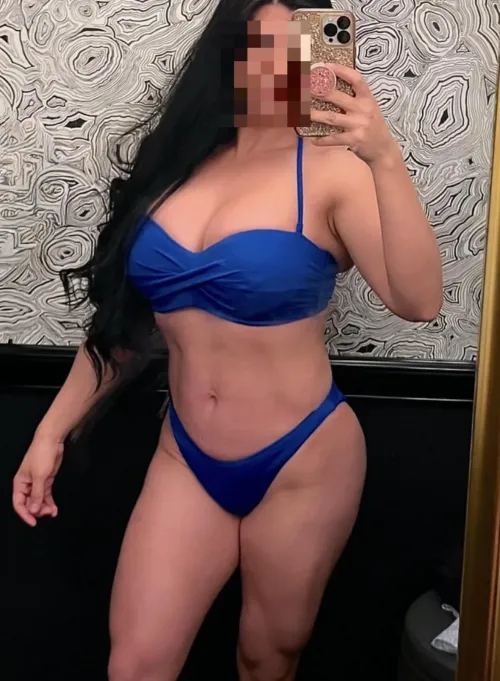 We will be out and about this weekend any hot couples want to grab a drink? Preferably couples in there 30s