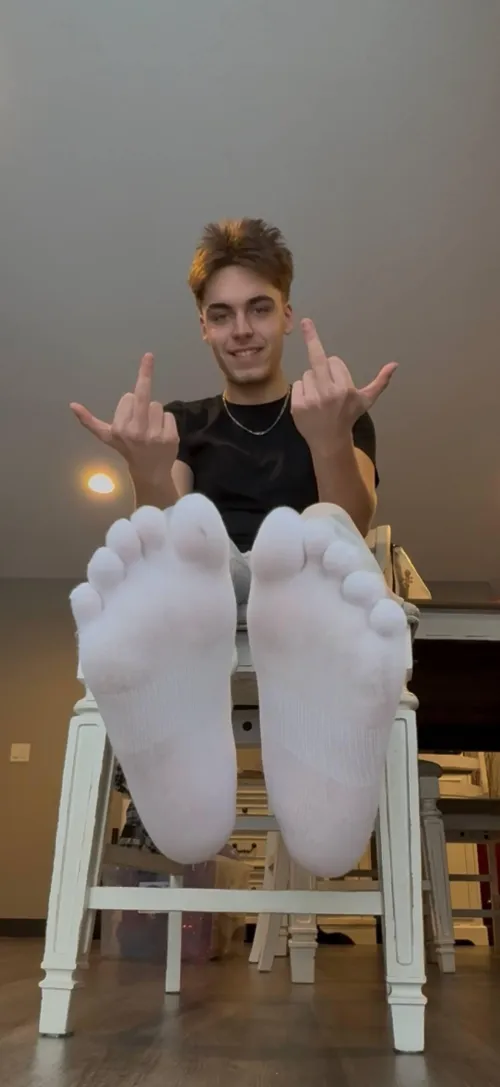 What caught your eye first, my feet or my face?