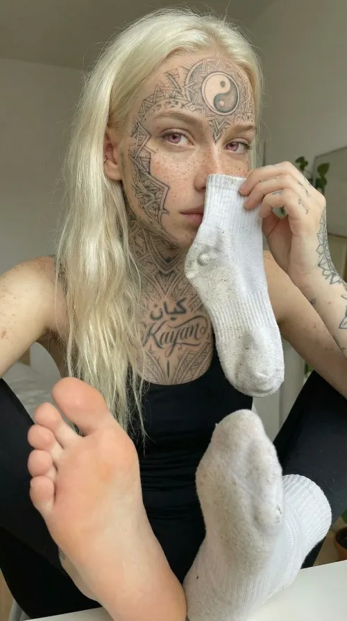 You wanna smell my teen feet?