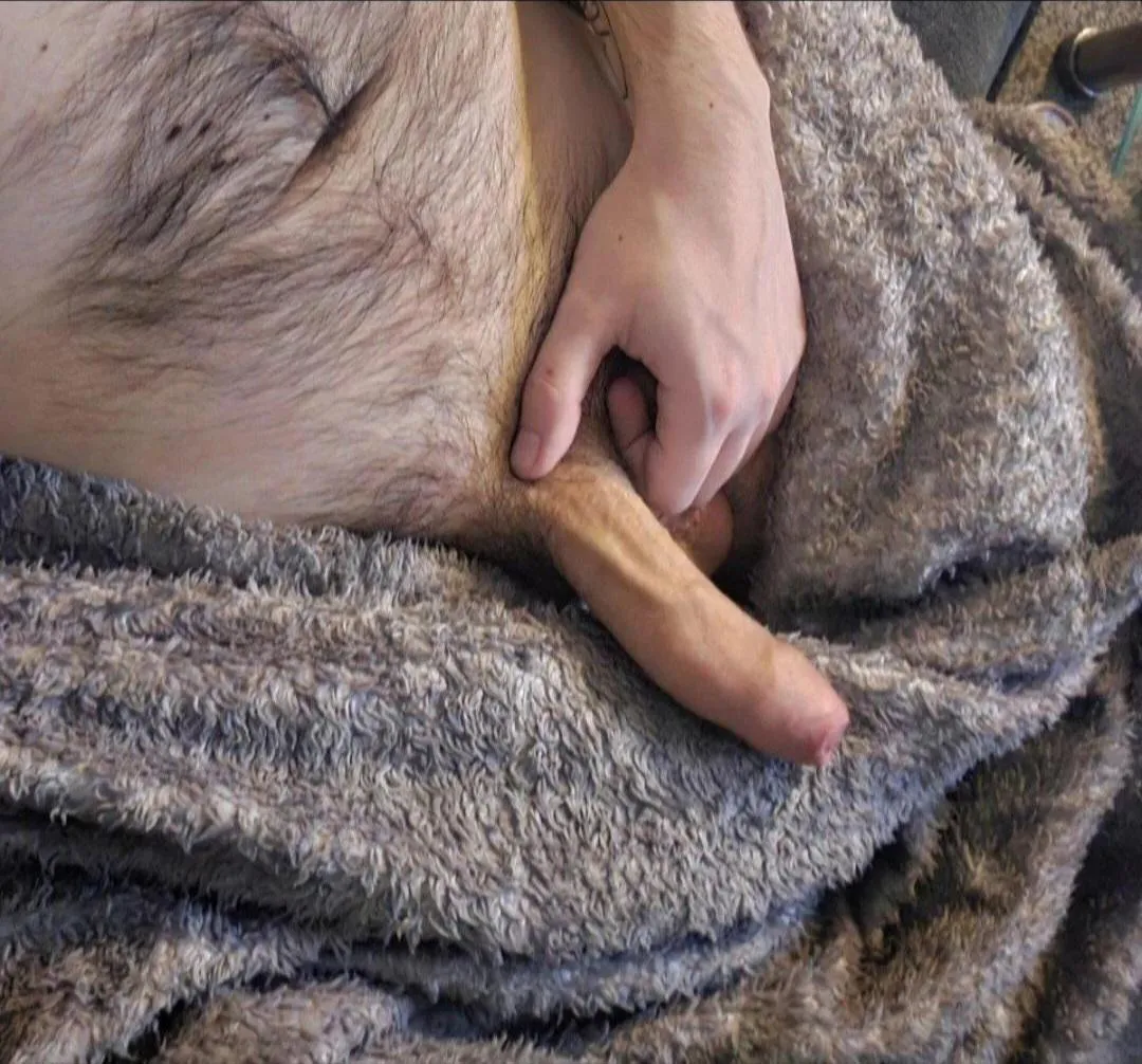 27 horny and need to cum