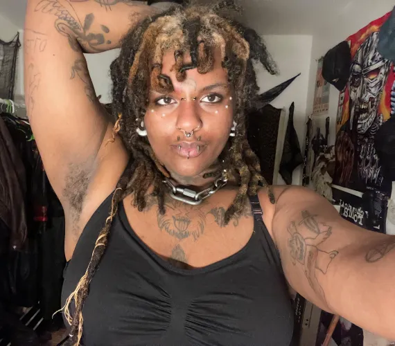 big eyes, big thighs, hairy pits  xoxo