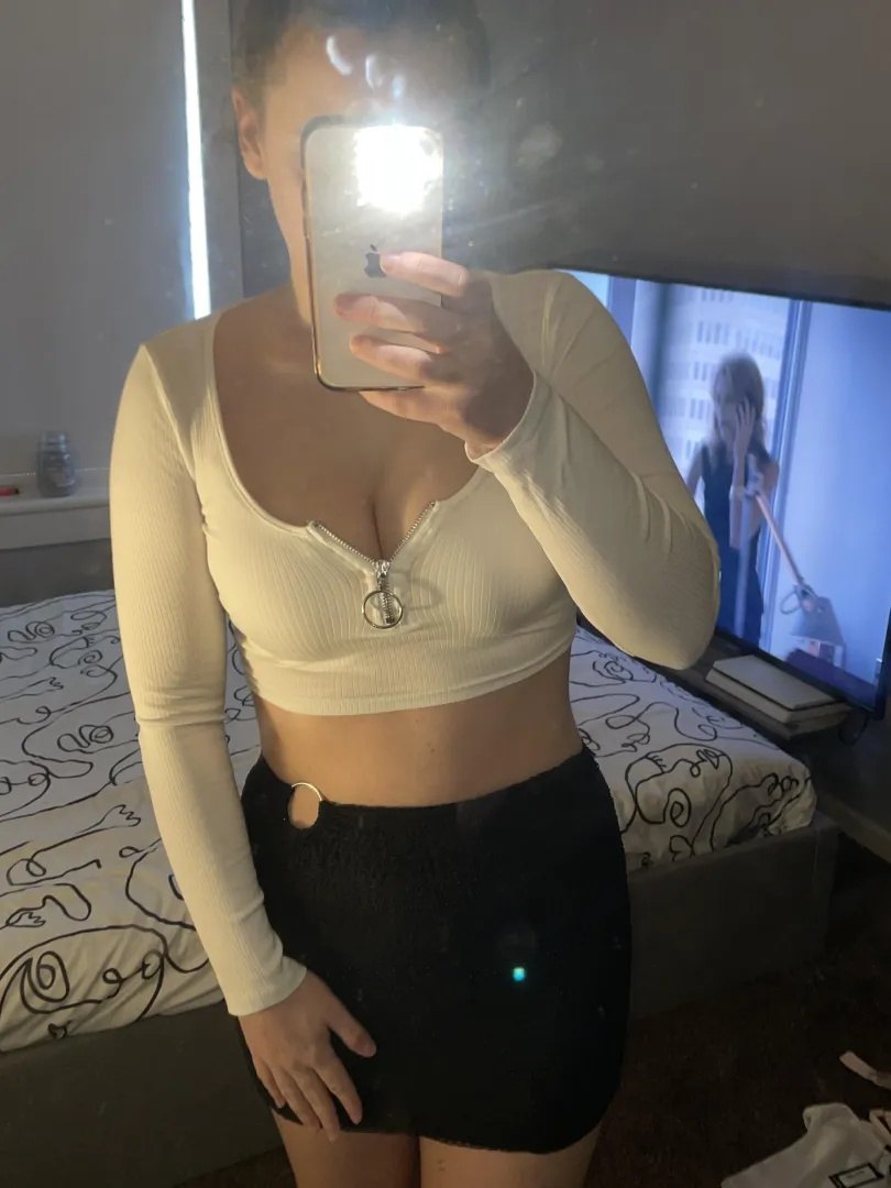 im so so so horny right now