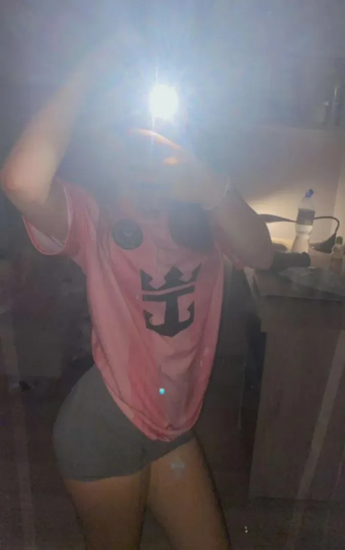 Siema odegra ktoś dla mnie moją koleżankę . Oczywiście mam jej fotki a także ogólnie kilka dziewczyn do wyboru. Ja też mogę ją dla ciebie odegrać lub możemy nawet zrobić grupowe rp . Zapraszam pv