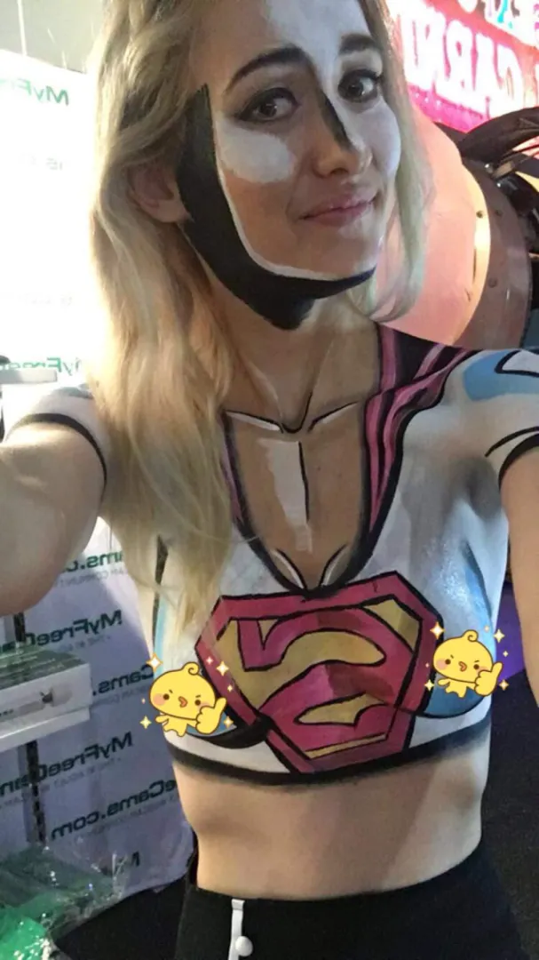 Super girl bodypaint