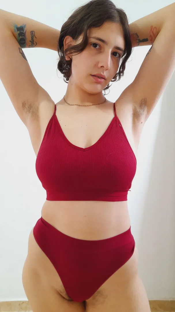 Tell me you will use your mouth to kiss my armpit until it's raw and tingling with passion