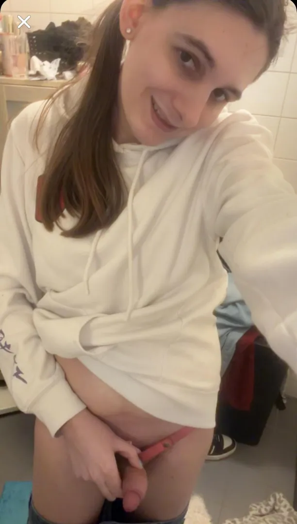 babe i need ur mouth get down on ur knees or ill pull ur hair back wink