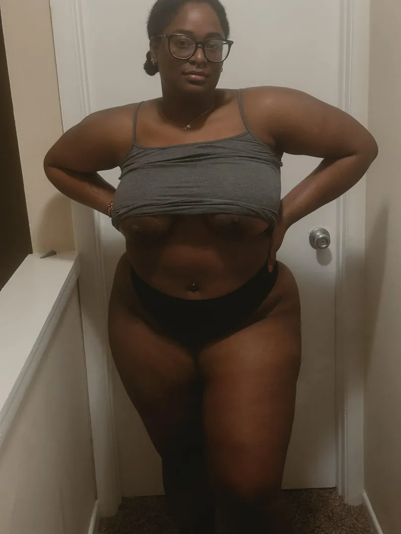 Both high asfLooking to fuck a Random Redditor, Arrow up if you’re in Houston rn?