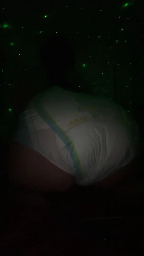 F18; was diapered up and ready to sleep under the stars✨✨✨
